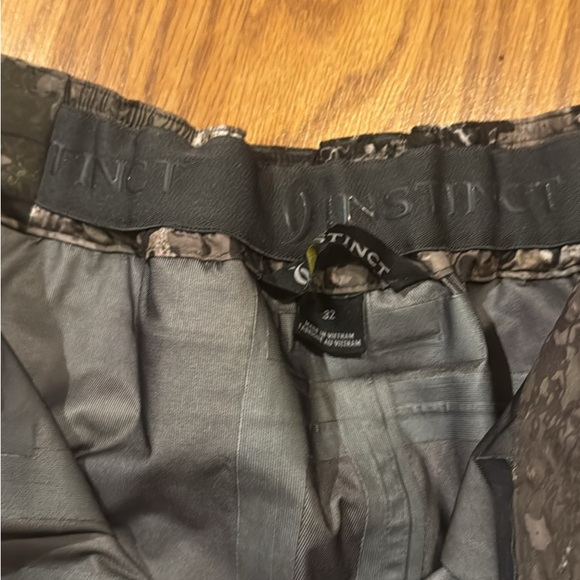 Cabela’s instinct pants size 32-34